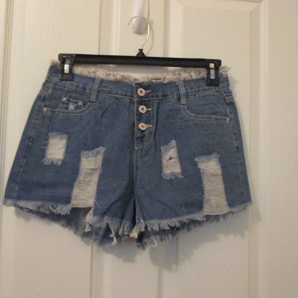 NWT - FASHION denim shorts - jr. sz XL - Picture 1 of 2